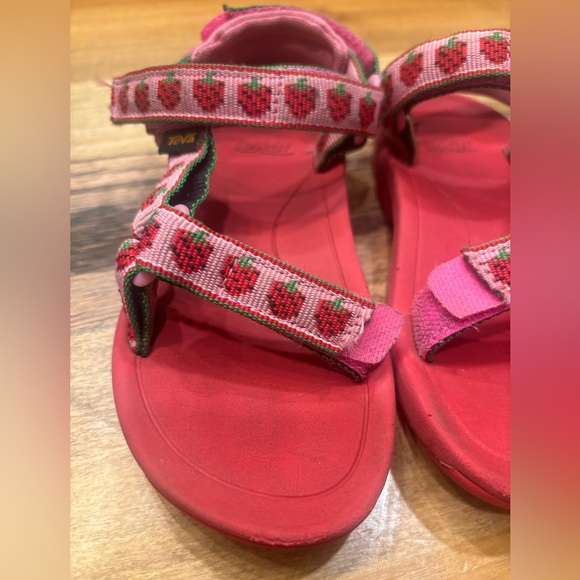 Strawberry Teva - Picture 3 of 6